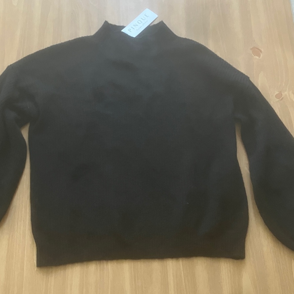 Pinque Women's Elegant Black Turtleneck Sweater